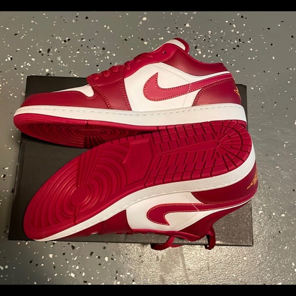 air jordan low 1 red